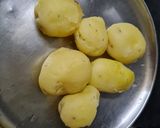 आलू टिक्की (aloo tikki recipe in Hindi) रेसिपी चरण 1 फोटो