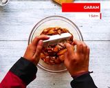 Foto langkah ke 3 dari resep Ayam Gurih Kacang Mede.