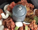 Une image de l'étape 1 de Boulettes de viande en sauce aigre-douce.
