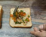 झटपट कांदा टोमॅटो सँडविच (Kanda Tomato Sandwich Recipe In Marathi) रेसिपी स्टेप 3 फोटो 
