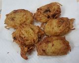 A picture of step 8 of Leftover noodles balls.