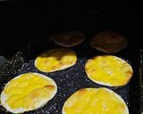 Foto del paso 3 de la receta: Galletones con discos de empanadas