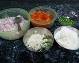 A picture of step 1 of Methi malai matar ki sabzi.