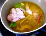 รูปขั้นตอนการทำที่ 2 ของ ปีกไก่ ตับไก่ ต้มขมิ้น