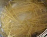 Foto del paso 1 de la receta: Pasta con güicoyes y crema de pollo