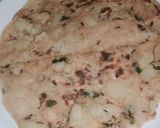 A picture of step 4 of Aloo paratha.