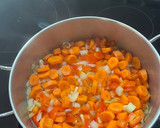 Foto del paso 3 de la receta: Guiso de Níscalos con patatas
