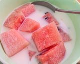 Hình bước làm 3 của món Dưa hấu dầm sữa và sprite kiểu Hàn Quốc (수박화채)