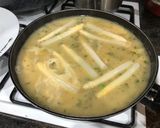 Foto del paso 6 de la receta Merluza en salsa al vino blanco