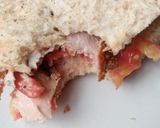 A picture of step 2 of Sardine and peanut butter Sandwish.