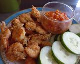 Foto langkah ke 5 dari resep Udang Goreng Saus Asam Manis.