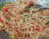 A picture of step 5 of Mix Veg Noodles.