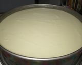 A picture of step 5 of Lemon and Gin Tonic Cake.