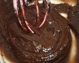 Foto langkah ke 6 dari resep Mini Dark Choco Chiffon Cake.