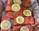 Foto del paso 1 de la receta: Salmón Horneado al Limón