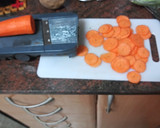 Foto del paso 4 de la receta: Solomillo adobado en mojo a la plancha con chips de verduras