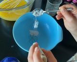 A picture of step 3 of Cake pop recipe.