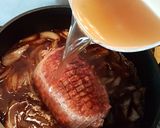 Foto del paso 3 de la receta Redondo de cerdo relleno en salsa de vino Sansón