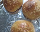 A picture of step 3 of Sesame burger buns.
