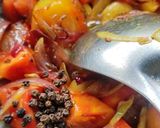 A picture of step 3 of Paneer Capsicum Curry.
