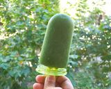 A picture of step 5 of Matcha Latte Popsicles.