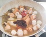 Foto langkah ke 9 dari resep Steamboat Tom Yum.