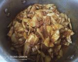 A picture of step 5 of Aloo bengan.