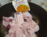 Foto langkah ke 1 dari resep Ayam goreng kremes.