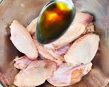 รูปขั้นตอนการทำที่ 1 ของ ปีกไก่ทอดน้ำปลา