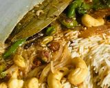 A picture of step 1 of Kashmiri pulao.