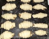 A picture of step 3 of Stuffed mince meat bread.