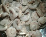Hình bước làm 2 của món Dồi trường xào cải chua