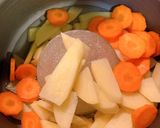รูปขั้นตอนการทำที่ 1 ของ ซุปอกไก่พาสต้า🍲🥕🥔style by barbie👩🏼‍🍳