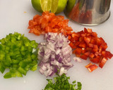 Foto del paso 1 de la receta: Pico de gallo mexicano
