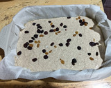 Foto del paso 4 de la receta: Bollo con pasas sultanas y coco rallado