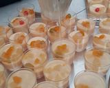Foto langkah ke 5 dari resep Mango silky puding with fruit cocktail.