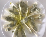 Foto del paso 3 de la receta: Ensalada de endivias con salsa de queso azul