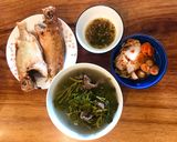 Hình bước làm 3 của món Canh rau muống thịt bò nấu me