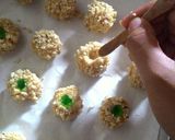 Foto langkah ke 4 dari resep Thumbprint Cookies.