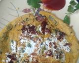 A picture of step 4 of Besan chilla.