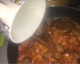 Foto del paso 5 de la receta: Guiso de salchichas con longaniza ahumada