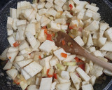 Foto del paso 3 de la receta: Pisto con huevo escalfado