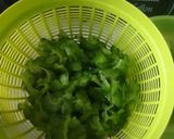 Foto langkah ke 1 dari resep Oseng Pare Udang.