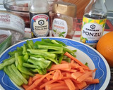 Foto del paso 2 de la receta: Contramuslos de Pollo con Soja, Ponzu, Naranja y Miel con Verduritas al Wok a la Mantequilla