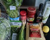 A picture of step 1 of Kisir (Turkish bulgur salad).