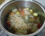Foto langkah ke 5 dari resep Sayur Asem Tanpa Daun (kacang panjang, tauge, kubis).