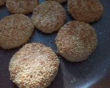 صورة لخطوة 5 من وصفة برازق - بسكوت سمسم 🍪🍪