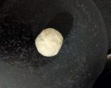 A picture of step 5 of Lilva(pigeon peas) kachori.