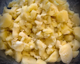 Foto del paso 1 de la receta: Bolinhos de bacalhau —buñuelos de bacalao—
