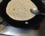 A picture of step 6 of Paneer Paratha.
